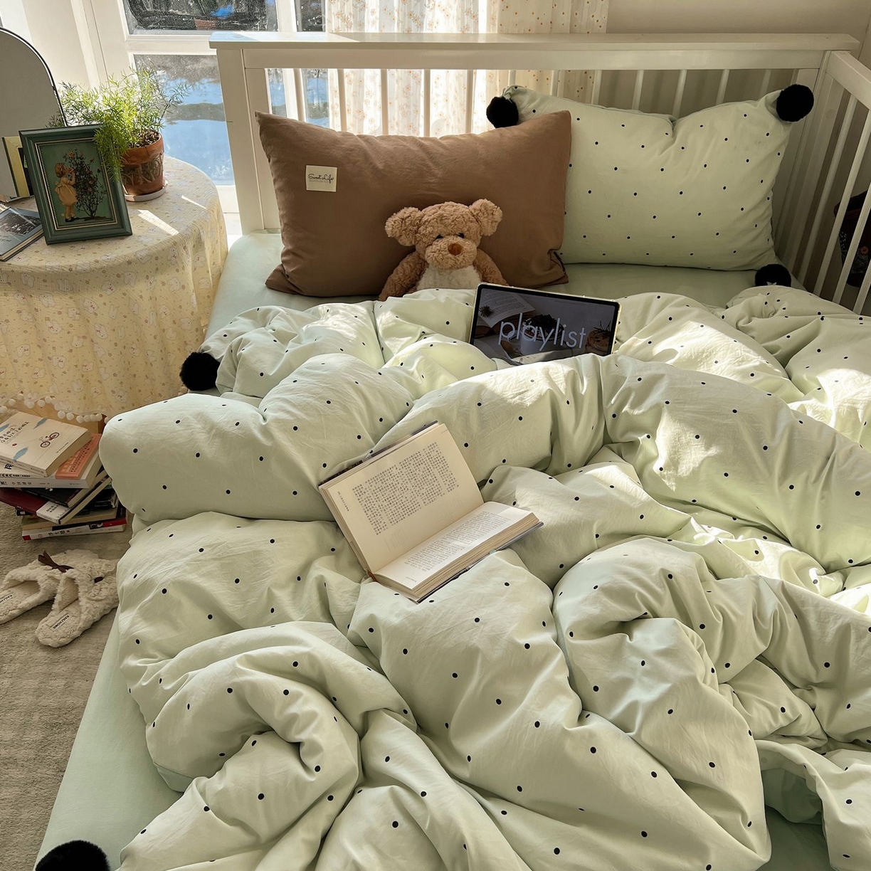 91家纺网 家纺一手货源 找家纺 轻奢坊 2026新款水洗棉波点可拆卸毛球四件套 绿波点-枕套混搭