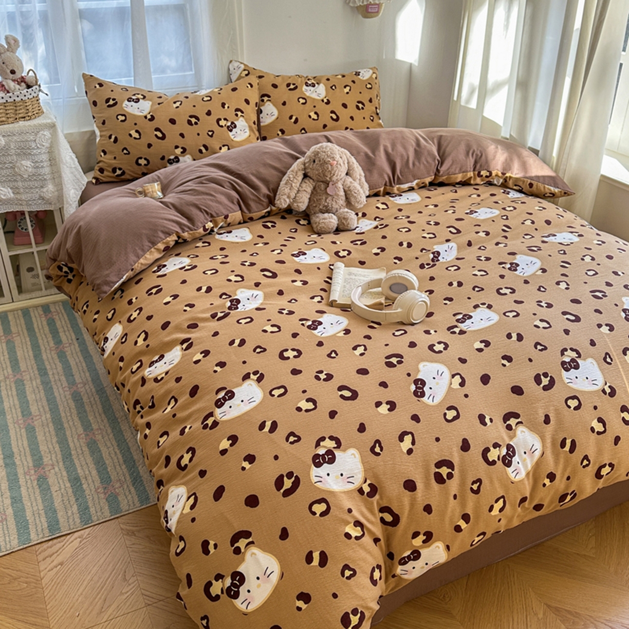 91家纺网 家纺一手货源 找家纺 宏源家纺 2026新款云感提花双层纱四件套 豹纹猫咖