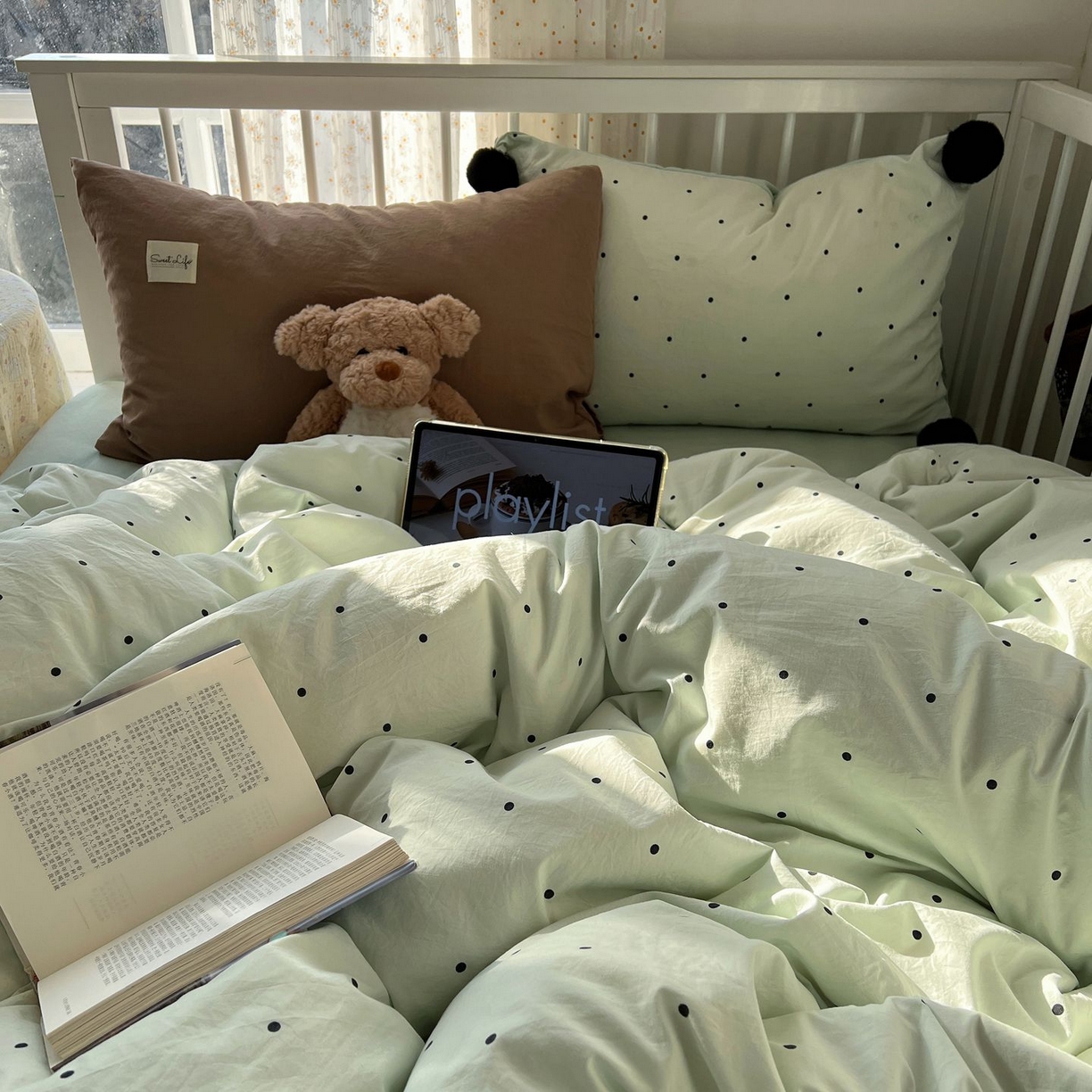 91家纺网 家纺一手货源 找家纺 轻奢坊 2026新款水洗棉波点可拆卸毛球四件套 绿波点-枕套混搭