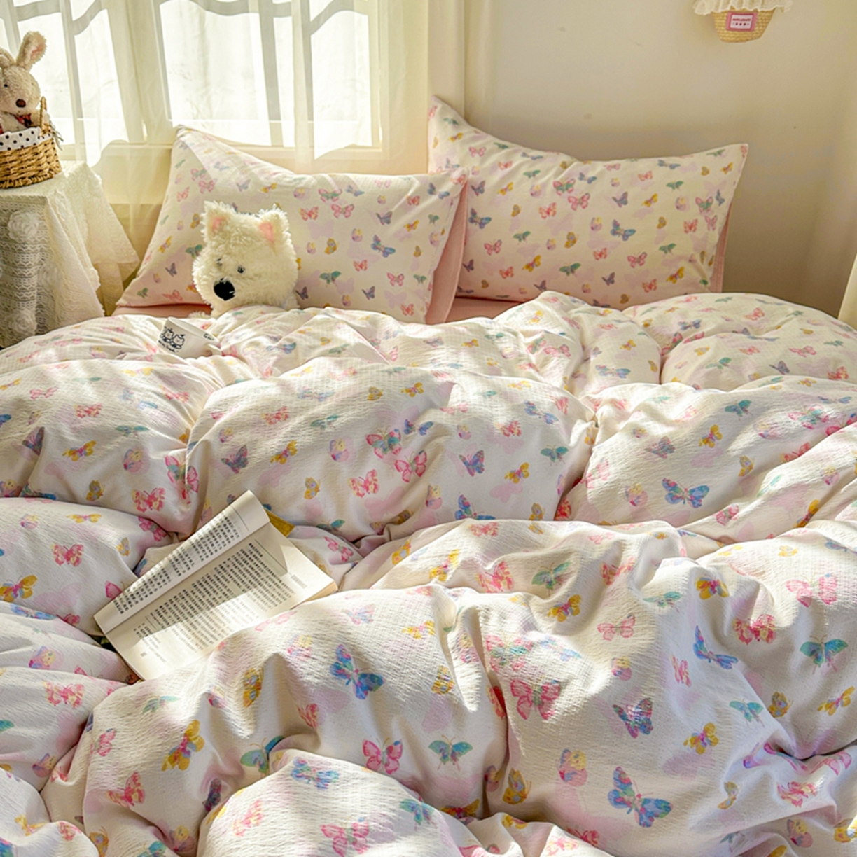 91家纺网 家纺一手货源 找家纺 宏源家纺 2026新款云感提花双层纱四件套 缤纷蝴蝶