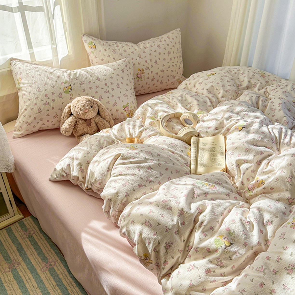 91家纺网 家纺一手货源 找家纺 宏源家纺 2026新款云感提花双层纱四件套 小星仔