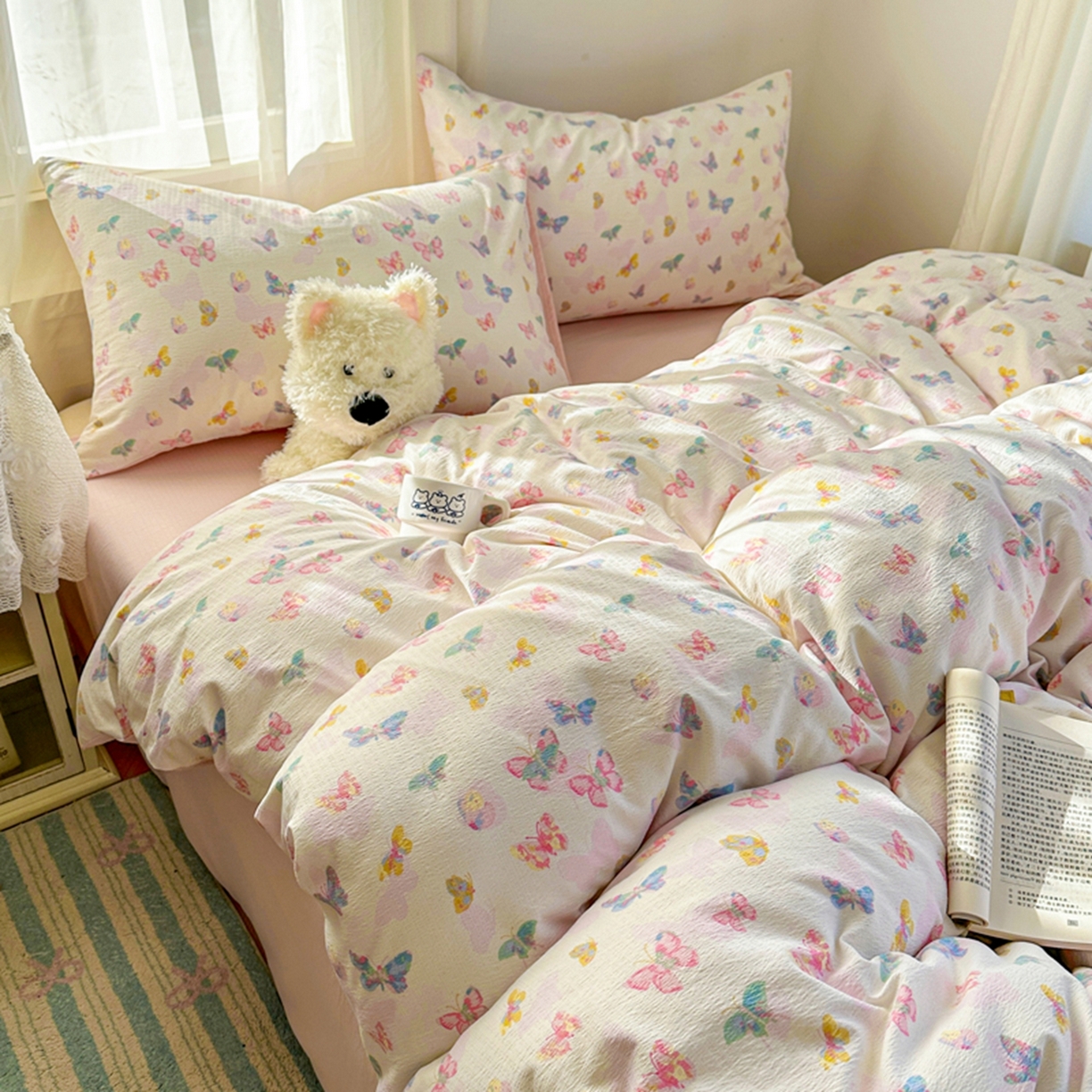 91家纺网 家纺一手货源 找家纺 宏源家纺 2026新款云感提花双层纱四件套 缤纷蝴蝶