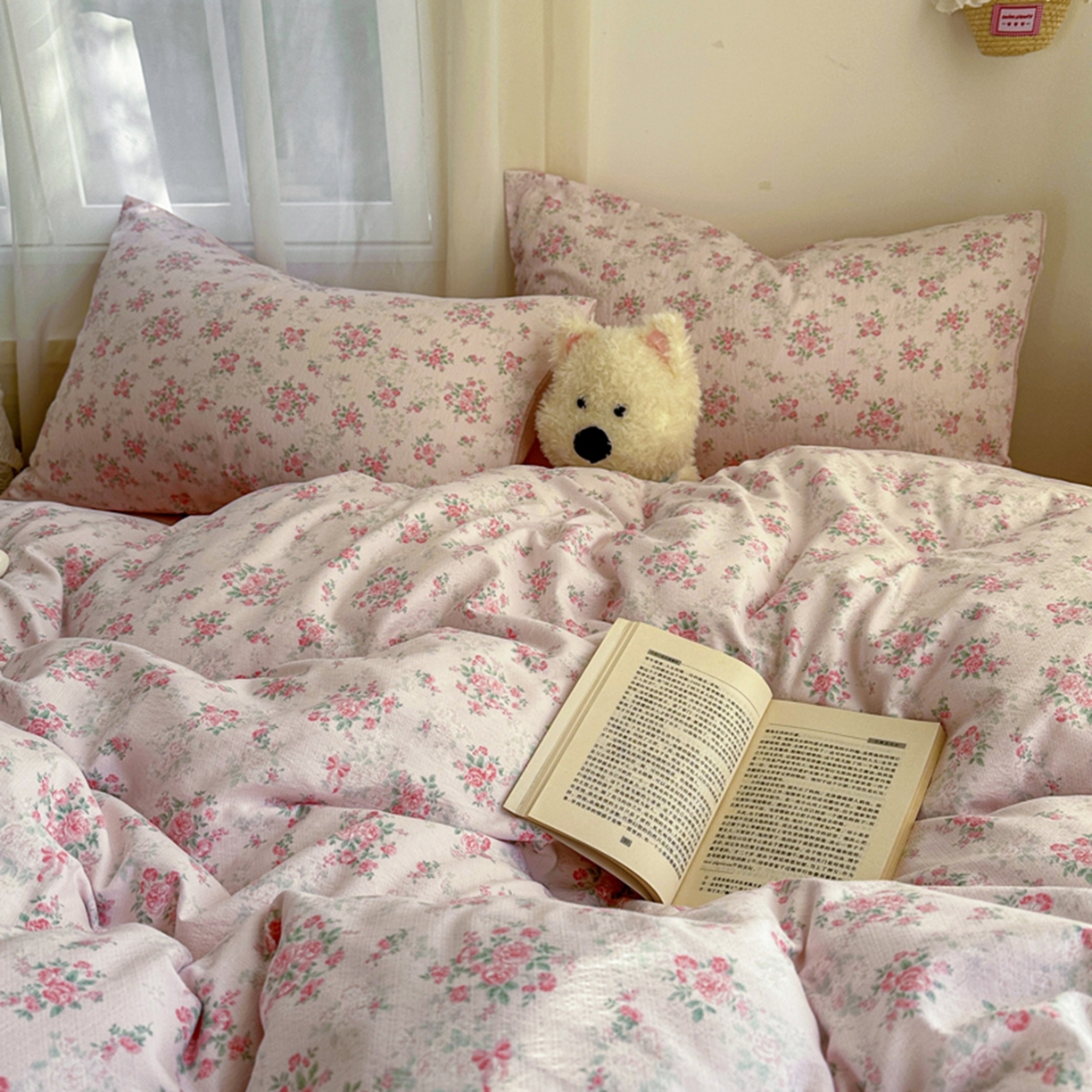 91家纺网 家纺一手货源 找家纺 宏源家纺 2026新款云感提花双层纱四件套 春天里