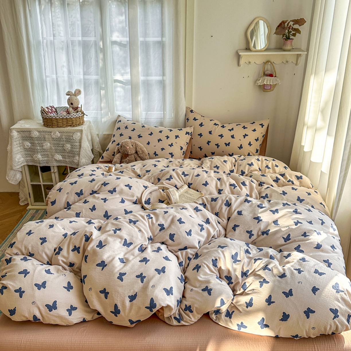 91家纺网 家纺一手货源 找家纺 宏源家纺 2026新款云感提花双层纱四件套 蝴蝶蓝