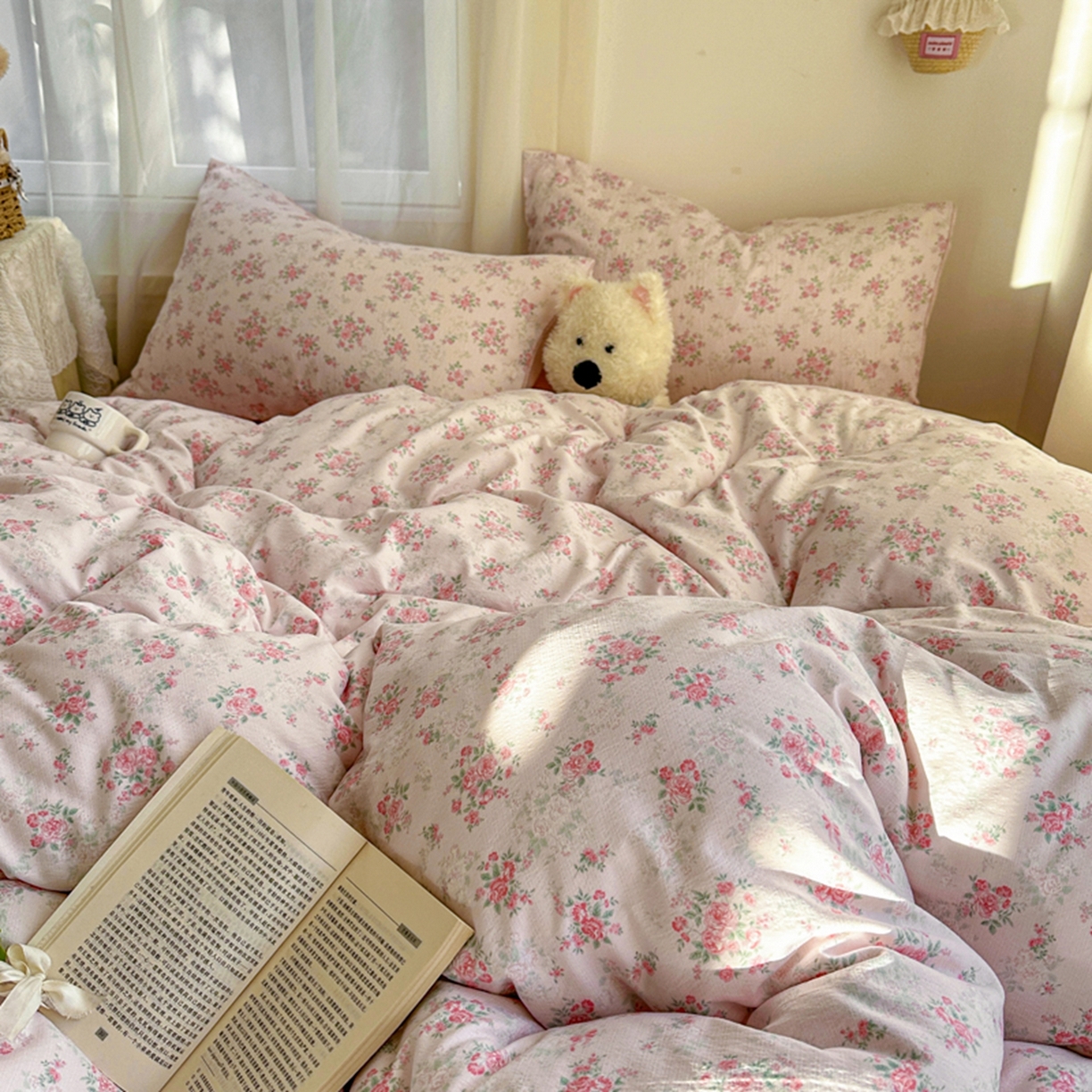 91家纺网 家纺一手货源 找家纺 宏源家纺 2026新款云感提花双层纱四件套 春天里