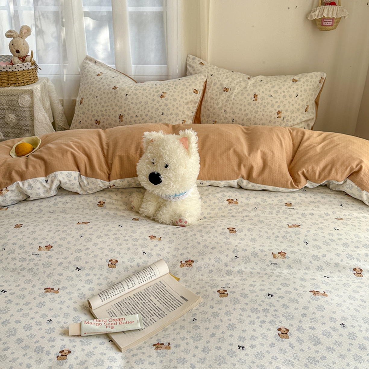 91家纺网 家纺一手货源 找家纺 宏源家纺 2026新款云感提花双层纱四件套 碎花狗