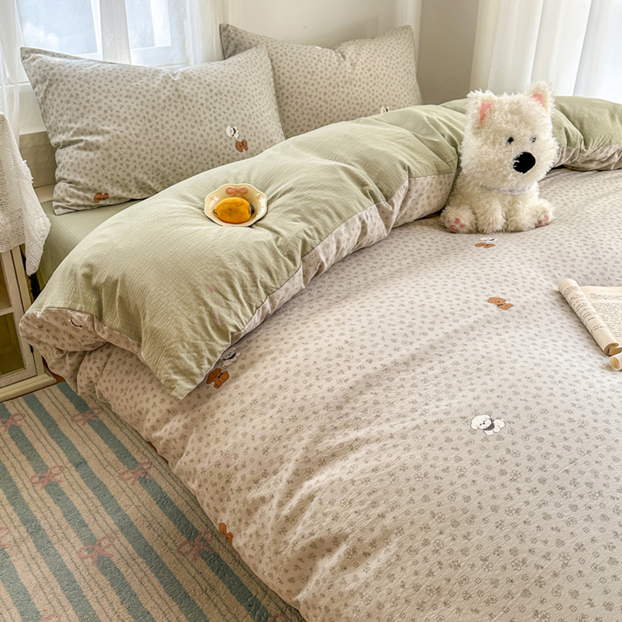 91家纺网 家纺一手货源 找家纺 宏源家纺 2026新款云感提花双层纱四件套 小花狗