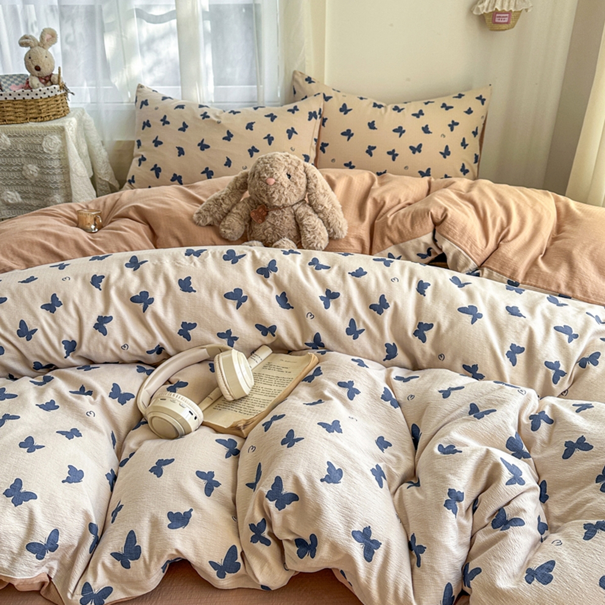 91家纺网 家纺一手货源 找家纺 宏源家纺 2026新款云感提花双层纱四件套 蝴蝶蓝