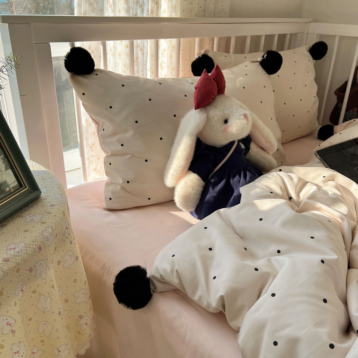 91家纺网 家纺一手货源 找家纺 轻奢坊 2026新款水洗棉波点可拆卸毛球四件套 米波点-枕套波点