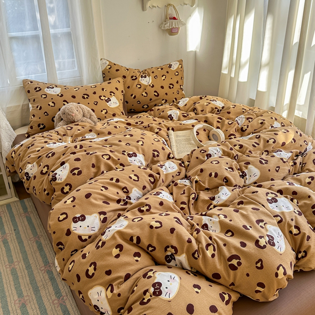 91家纺网 家纺一手货源 找家纺 宏源家纺 2026新款云感提花双层纱四件套 豹纹猫咖