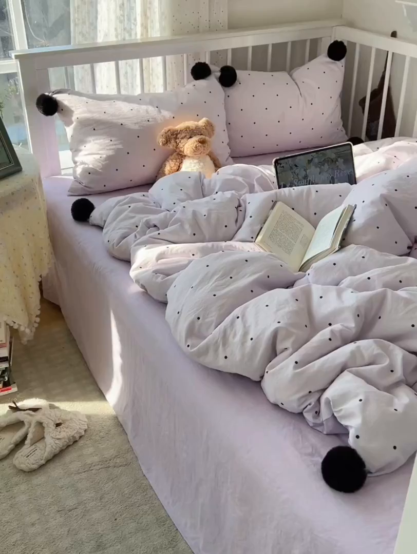 91家纺网 家纺一手货源 找家纺 轻奢坊 2026新款水洗棉波点可拆卸毛球四件套 紫波点-枕套波点