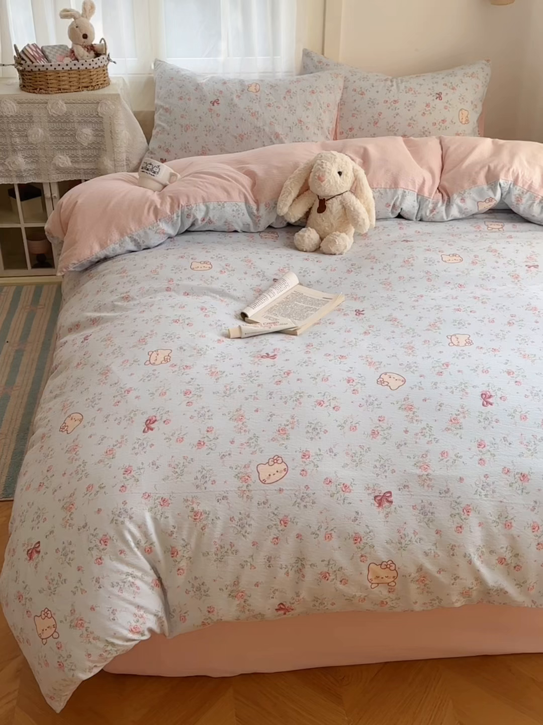 91家纺网 家纺一手货源 找家纺 宏源家纺 2026新款云感提花双层纱四件套 小花猫