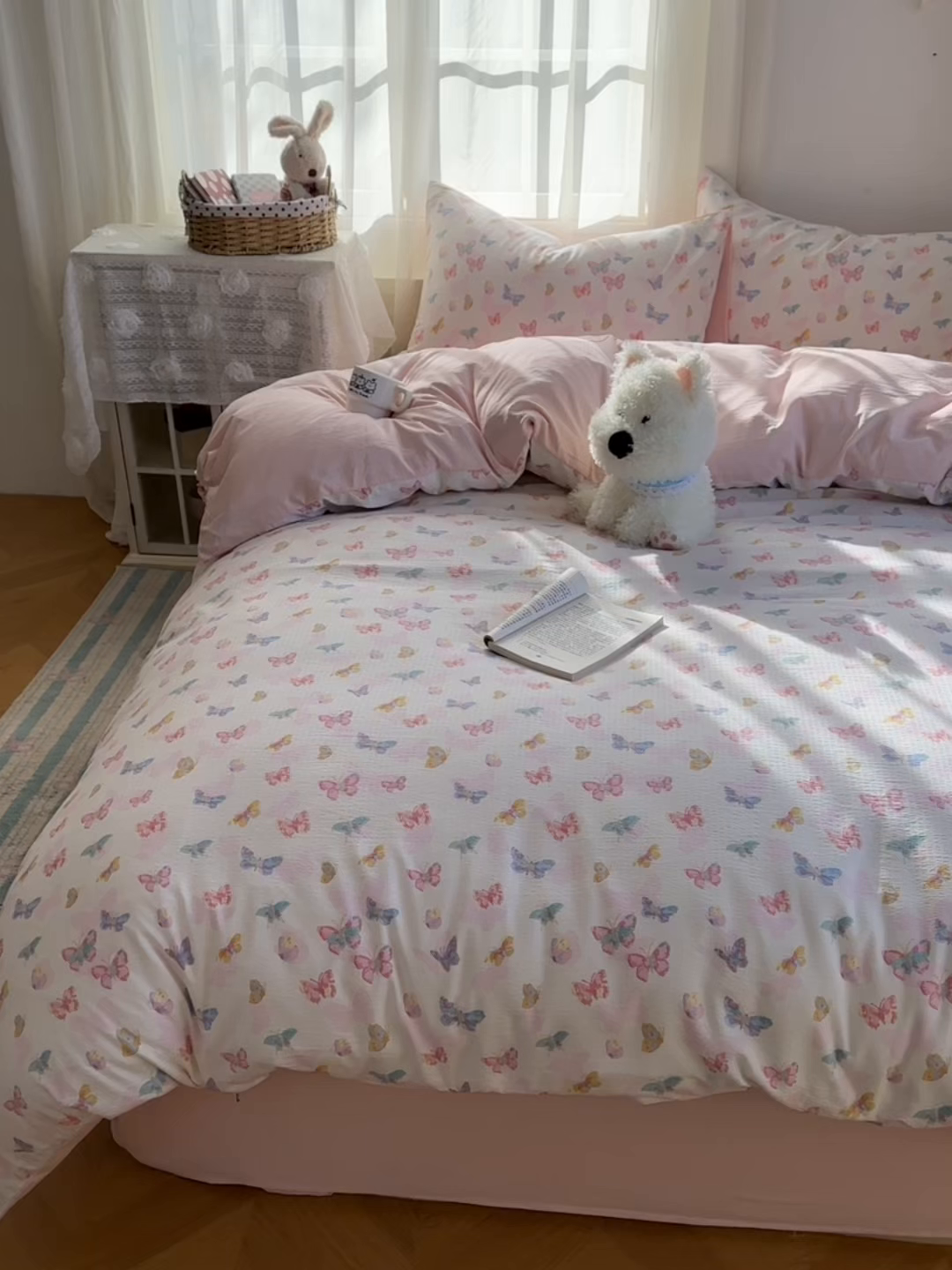 91家纺网 家纺一手货源 找家纺 宏源家纺 2026新款云感提花双层纱四件套 缤纷蝴蝶