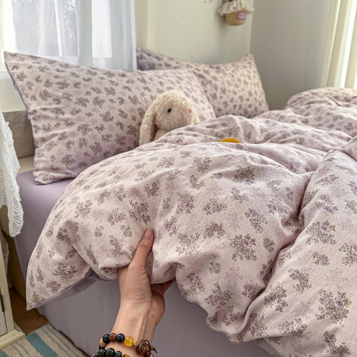 91家纺网 家纺一手货源 找家纺 宏源家纺 2026新款云感提花双层纱四件套 花语