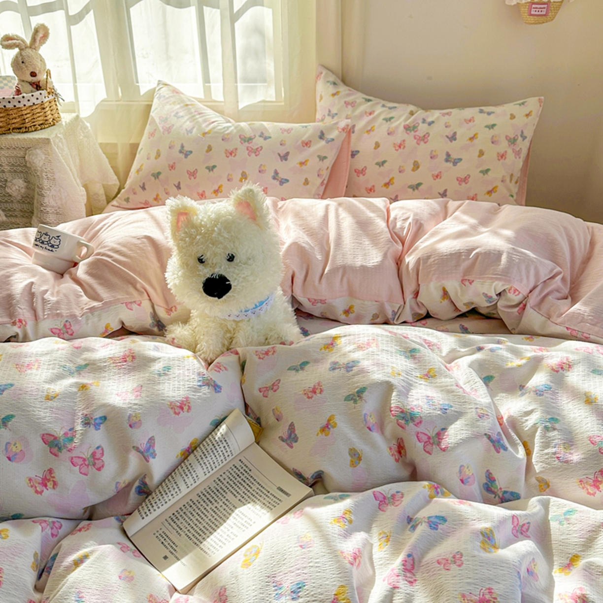 91家纺网 家纺一手货源 找家纺 宏源家纺 2026新款云感提花双层纱四件套 缤纷蝴蝶