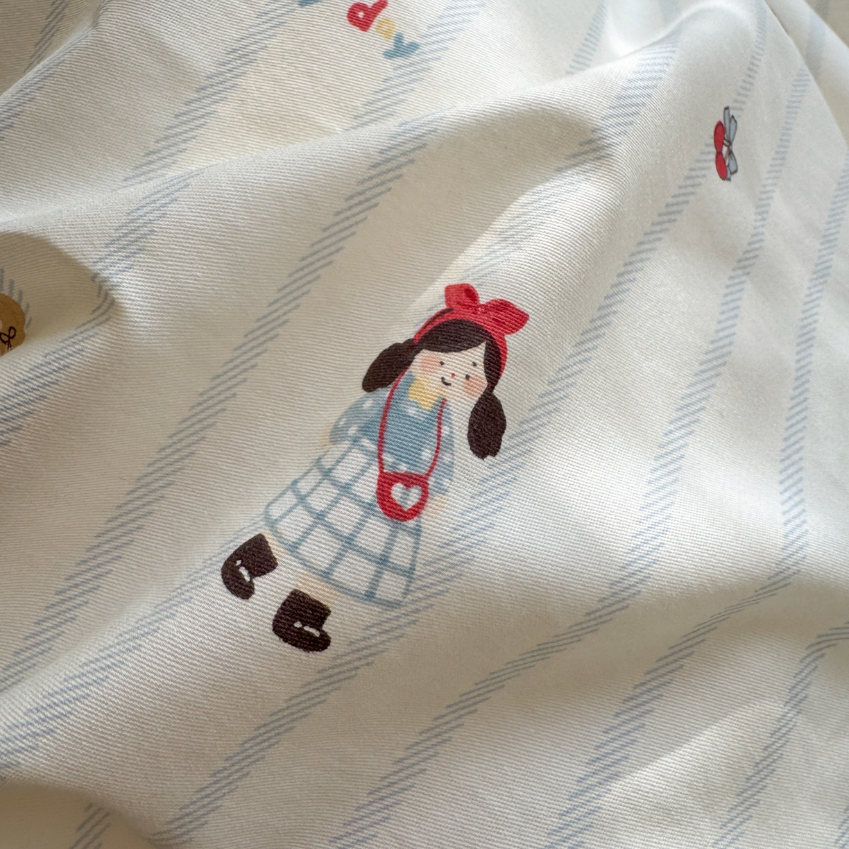 91家纺网 家纺一手货源 找家纺 云锦家居 2026新款纯棉拼接花边小清新工艺款四件套 少女日记