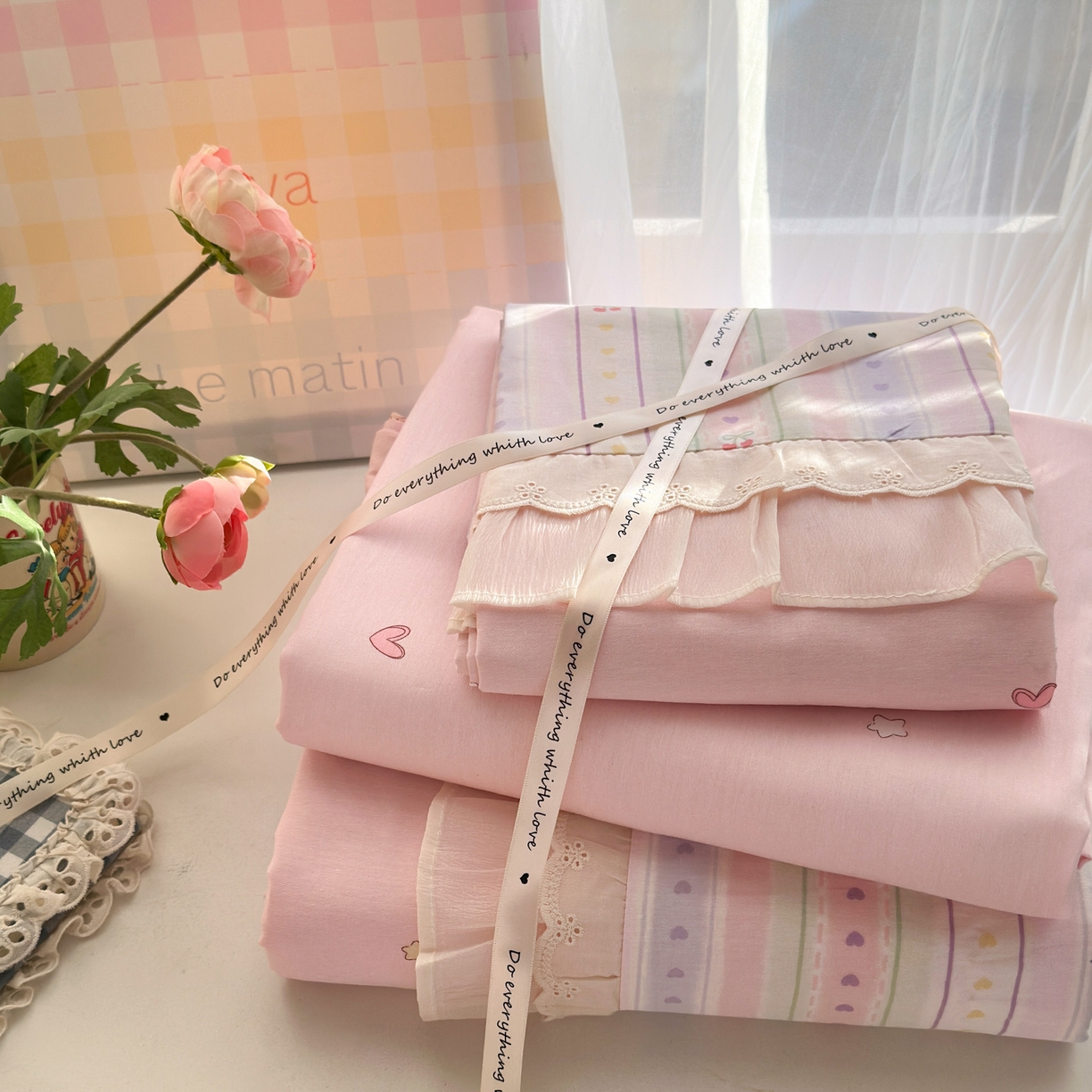 91家纺网 家纺一手货源 找家纺 云锦家居 2026新款纯棉拼接花边小清新工艺款四件套 毛线彩虹