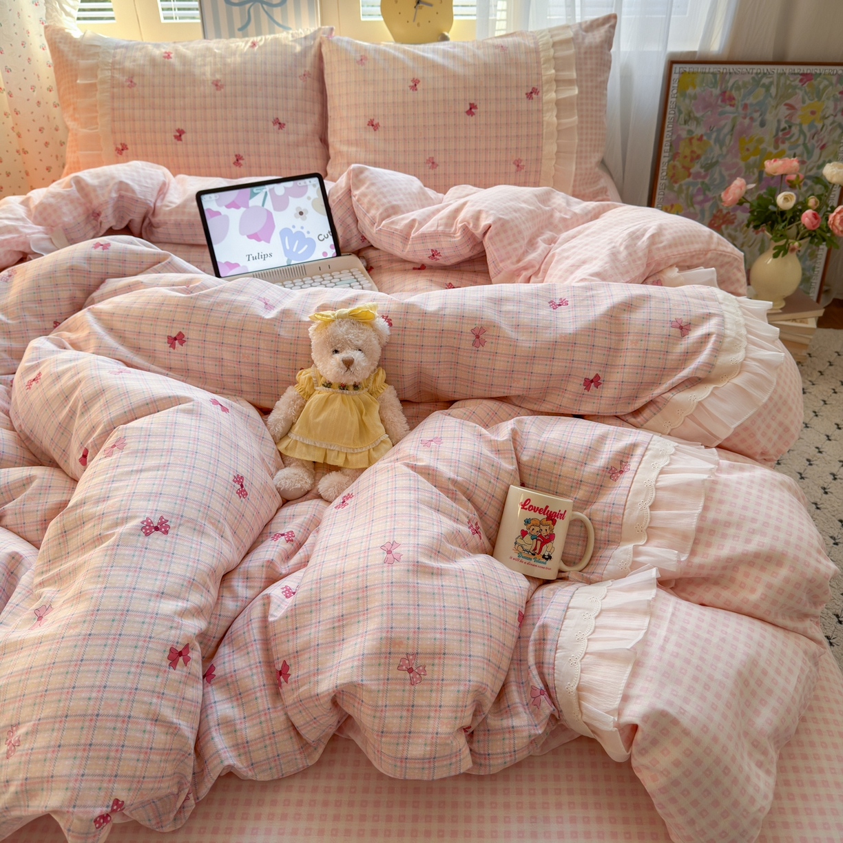 91家纺网 家纺一手货源 找家纺 云锦家居 2026新款纯棉拼接花边小清新工艺款四件套 梦境手账