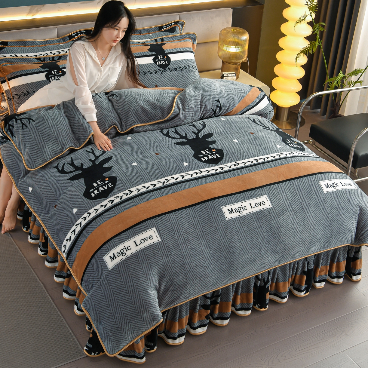 91家纺网 家纺一手货源 找家纺 （总）董成龙家纺 2026新款高克重9-10斤加厚印花超柔牛奶绒爆款法莱绒金貂绒床裙四件套控价