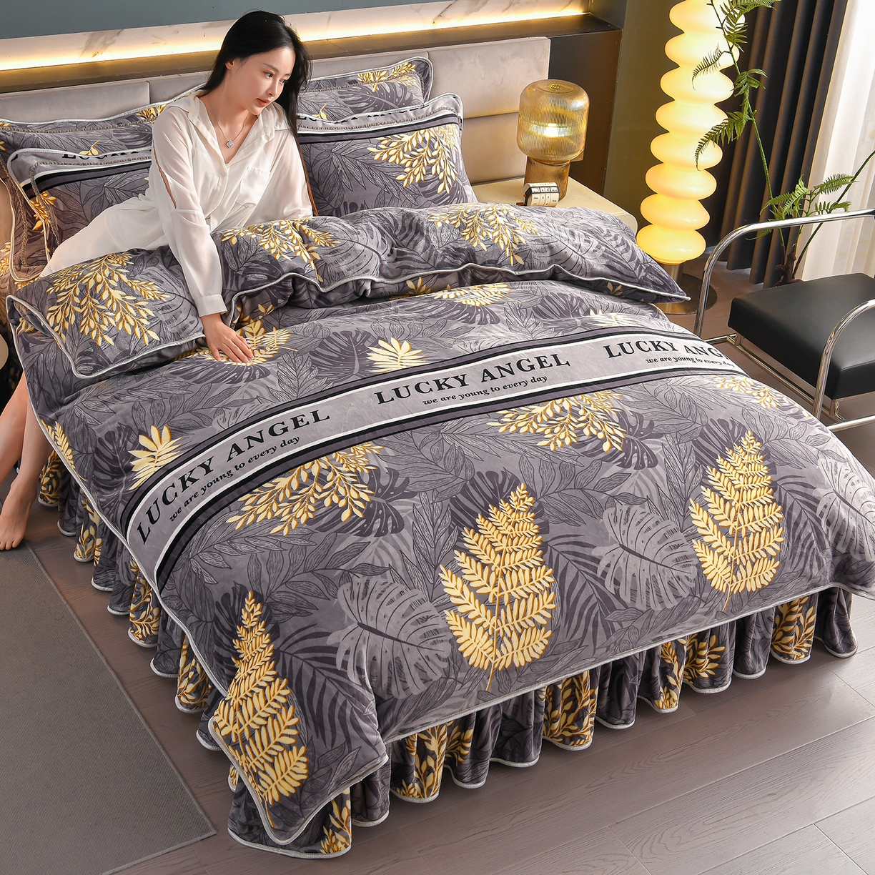 91家纺网 家纺一手货源 找家纺 （总）董成龙家纺 2026新款高克重9-10斤加厚印花超柔牛奶绒爆款法莱绒金貂绒床裙四件套控价