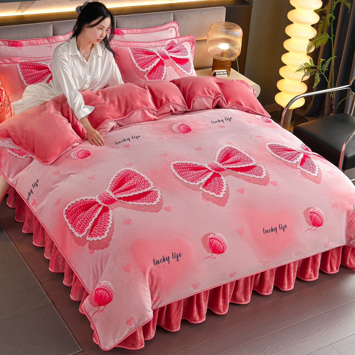 91家纺网 家纺一手货源 找家纺 （总）董成龙家纺 2026新款高克重9-10斤加厚印花超柔牛奶绒爆款法莱绒金貂绒床裙四件套控价