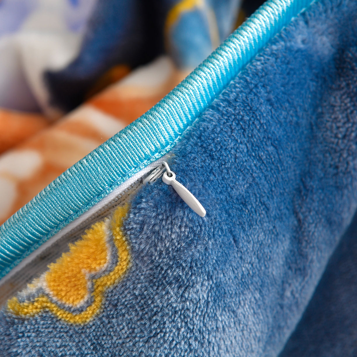 91家纺网 家纺一手货源 找家纺 （总）董成龙家纺 2026新款高克重9-10斤加厚印花超柔牛奶绒爆款法莱绒金貂绒床裙四件套控价