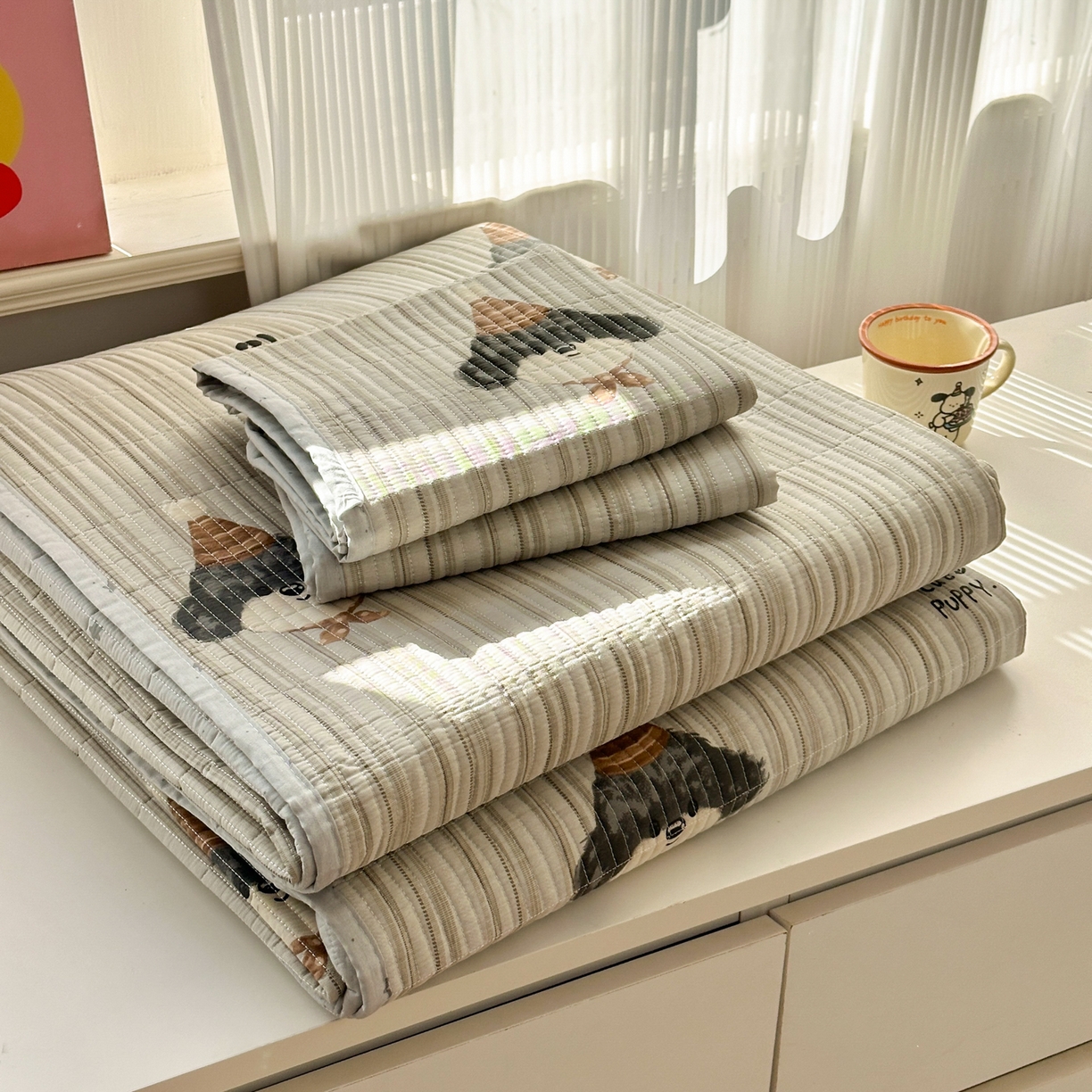 91家纺网 家纺一手货源 找家纺 云锦家居 2026新款双面纯棉小清新印花床盖款四件套 床盖款-帽子柯基