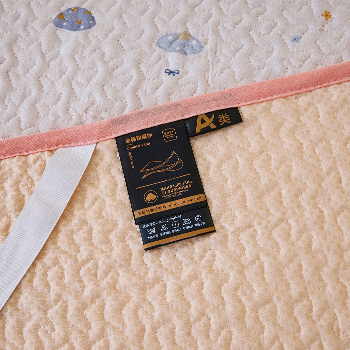 91家纺网 家纺一手货源 找家纺 拾小柒 2026年新款全棉双层纱床护垫纯棉防滑床盖床褥子软床垫 萌趣森林粉