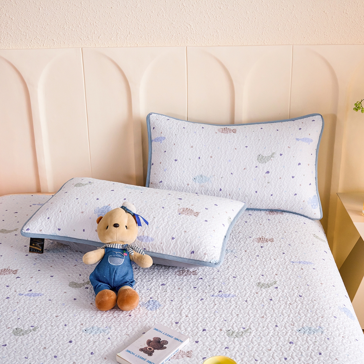 91家纺网 家纺一手货源 找家纺 拾小柒 2026年新款全棉双层纱床盖花边法式中古奶油风防滑床盖三件套 鲤安