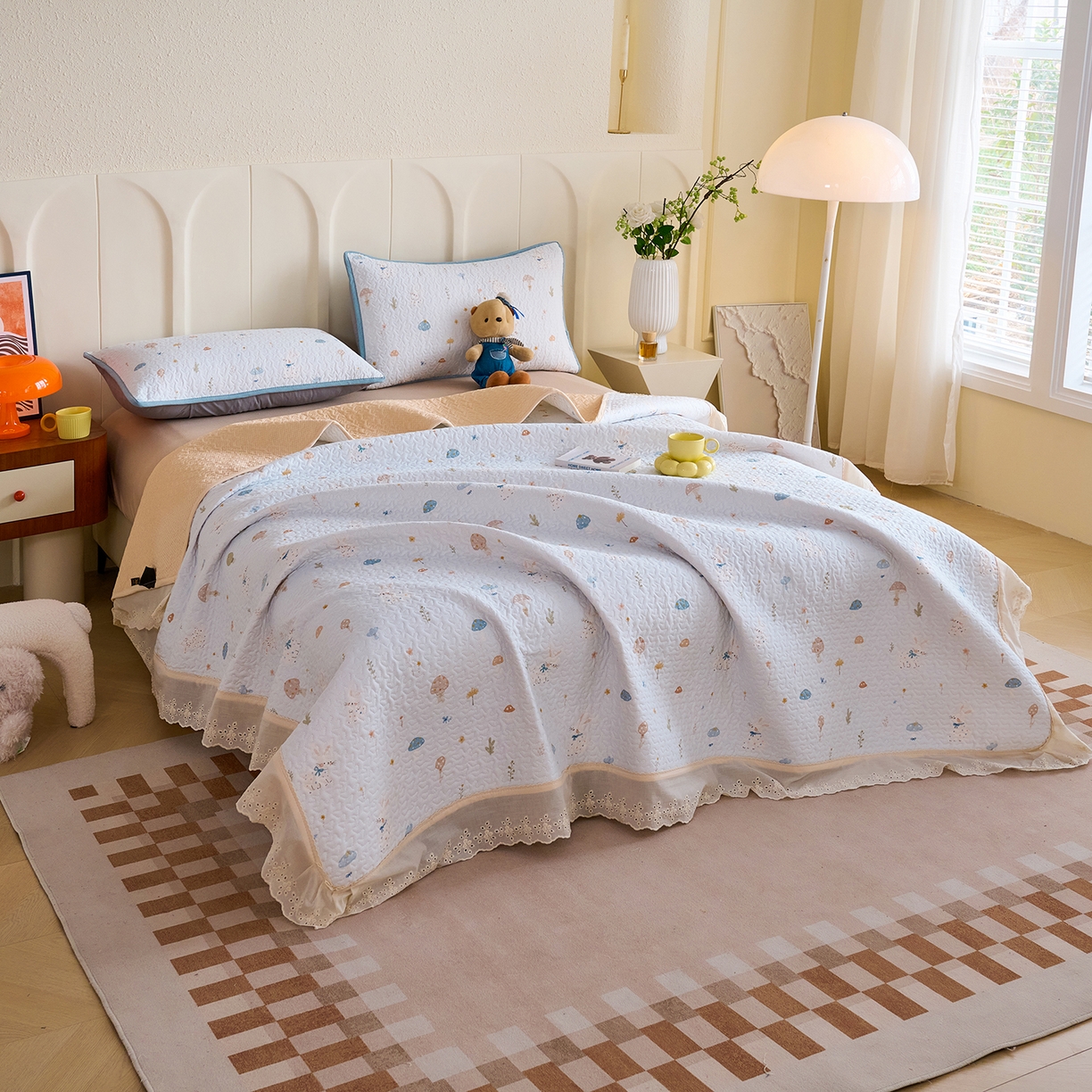 91家纺网 家纺一手货源 找家纺 拾小柒 2026年新款全棉双层纱床盖花边法式中古奶油风防滑床盖三件套 萌趣森林蓝