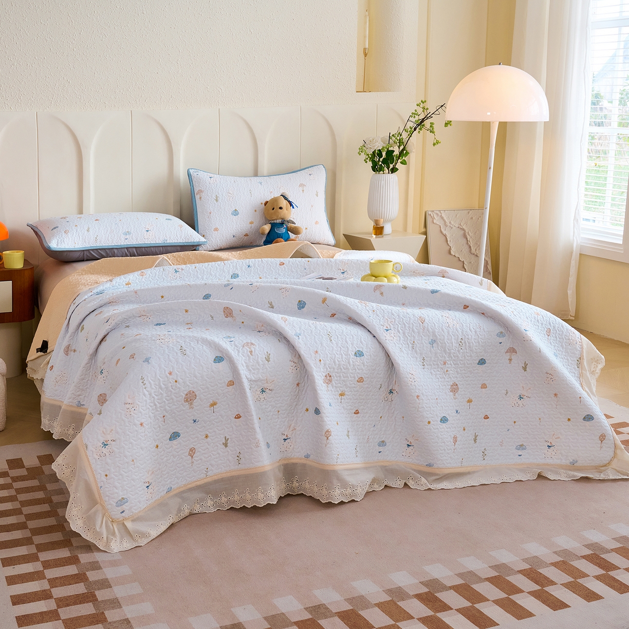 91家纺网 家纺一手货源 找家纺 拾小柒 2026年新款全棉双层纱床盖花边法式中古奶油风防滑床盖三件套 萌趣森林蓝