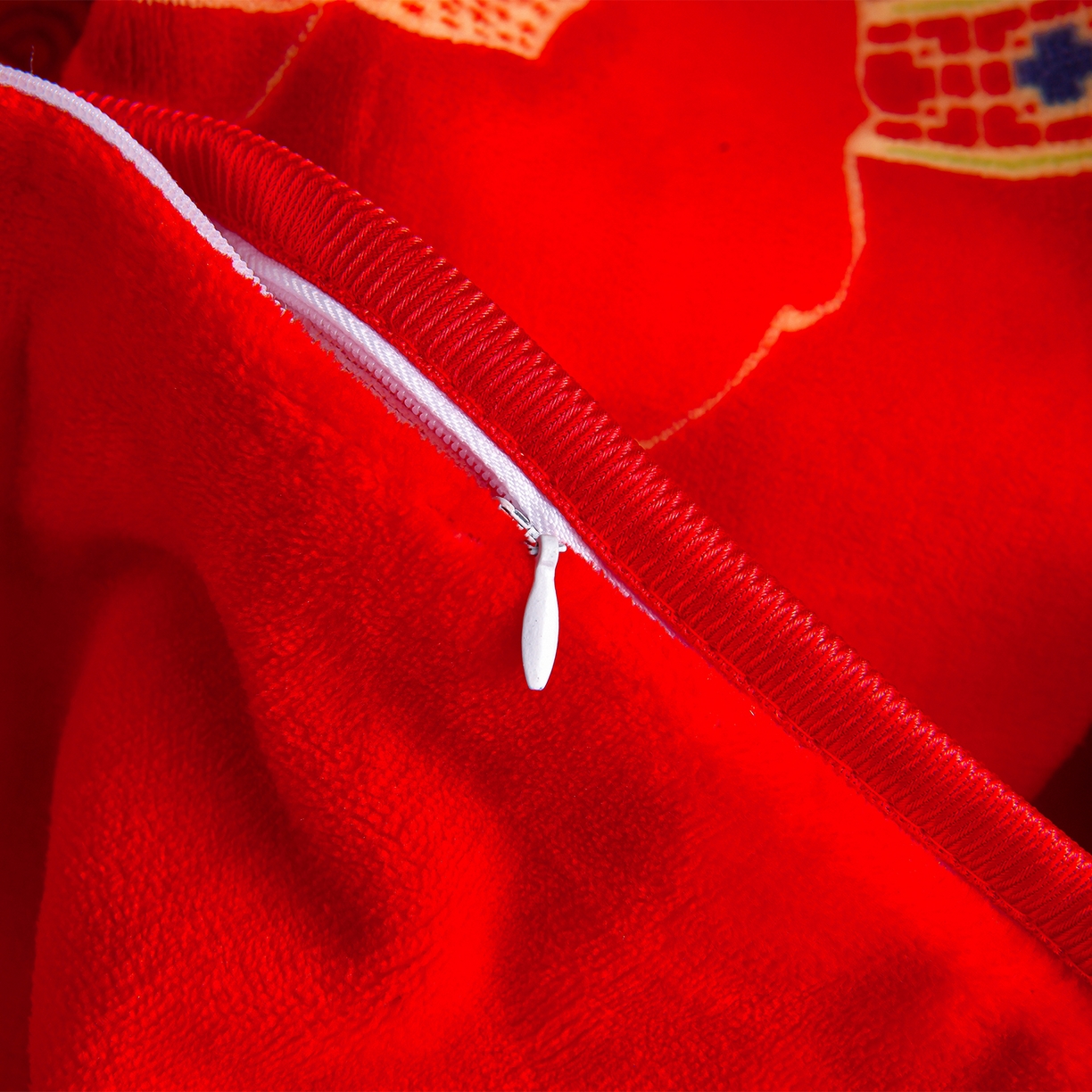 91家纺网 家纺一手货源 找家纺 董成龙家纺 2026新款高克重9-10斤加厚印花超柔牛奶绒爆款法莱绒金貂绒床裙四件套控价 钟爱一生