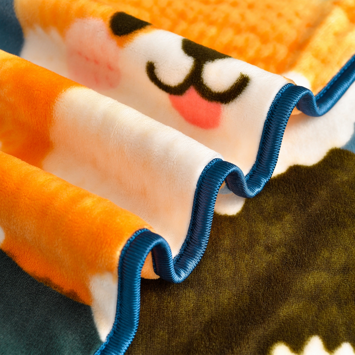 91家纺网 家纺一手货源 找家纺 董成龙家纺 2026新款高克重9-10斤加厚印花超柔牛奶绒爆款法莱绒金貂绒床裙四件套控价 欢乐猫