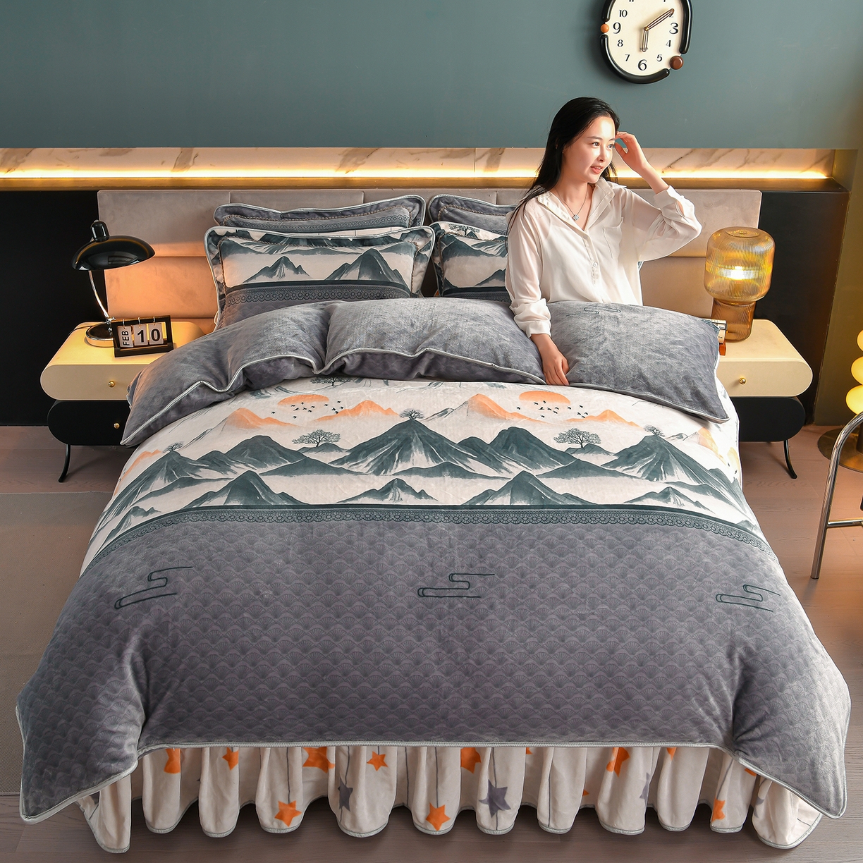 91家纺网 家纺一手货源 找家纺 董成龙家纺 2026新款高克重9-10斤加厚印花超柔牛奶绒爆款法莱绒金貂绒床裙四件套控价 金玉满堂