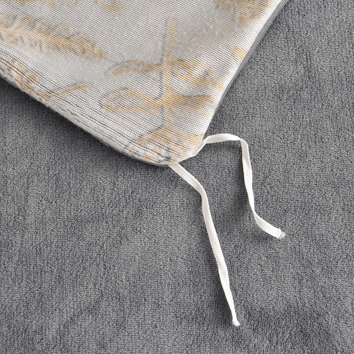 91家纺网 家纺一手货源 找家纺 董成龙家纺 2026新款高克重9-10斤加厚印花超柔牛奶绒爆款法莱绒金貂绒床裙四件套控价 金枝玉叶