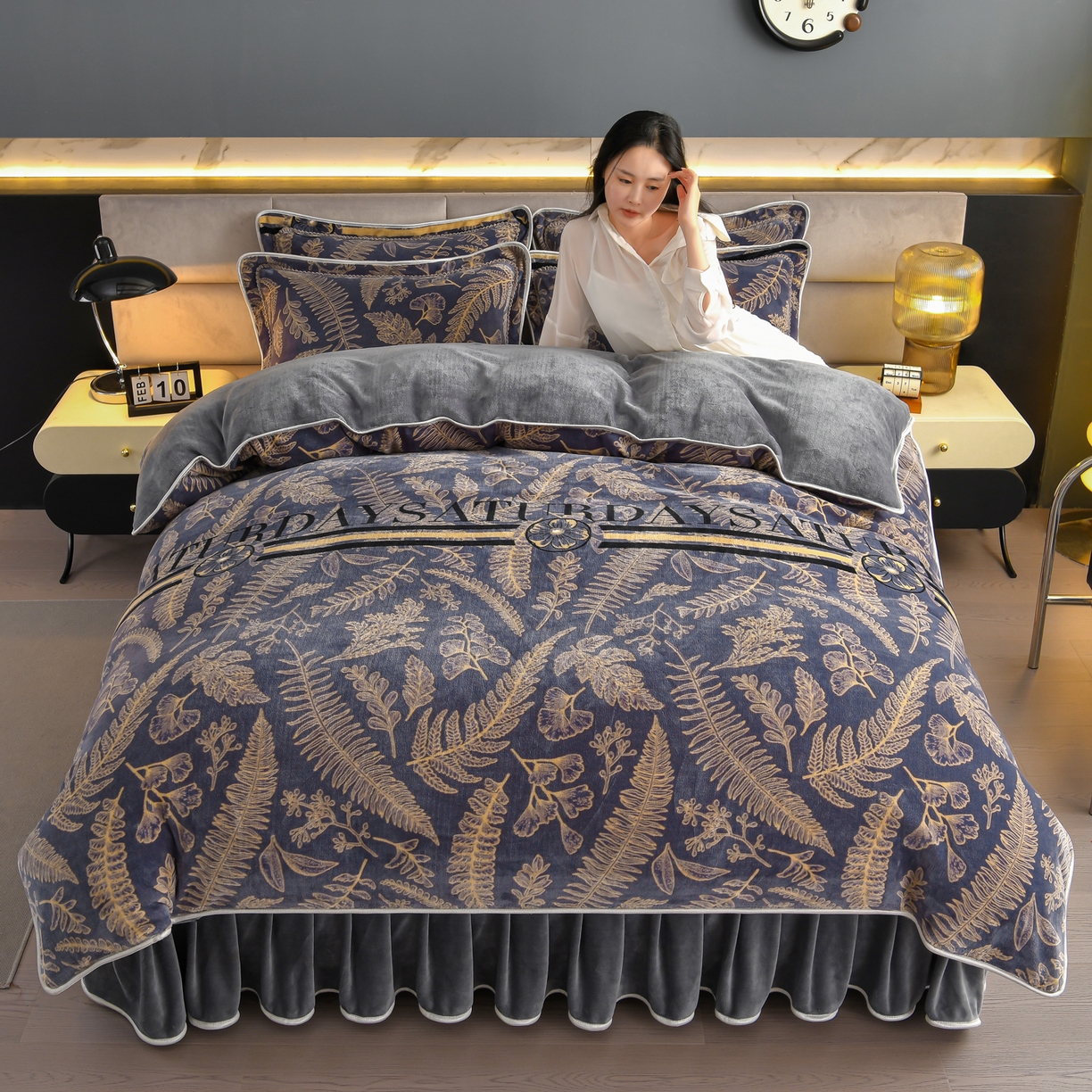 91家纺网 家纺一手货源 找家纺 董成龙家纺 2026新款高克重9-10斤加厚印花超柔牛奶绒爆款法莱绒金貂绒床裙四件套控价 金枝玉叶