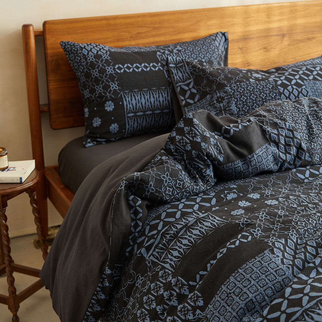 山舍家居 2026新款A面色经色纬的色织提花B面全棉人字纹小提花四件套-霍德华庄园（不含税不含运费） 霍德华庄园-蓝