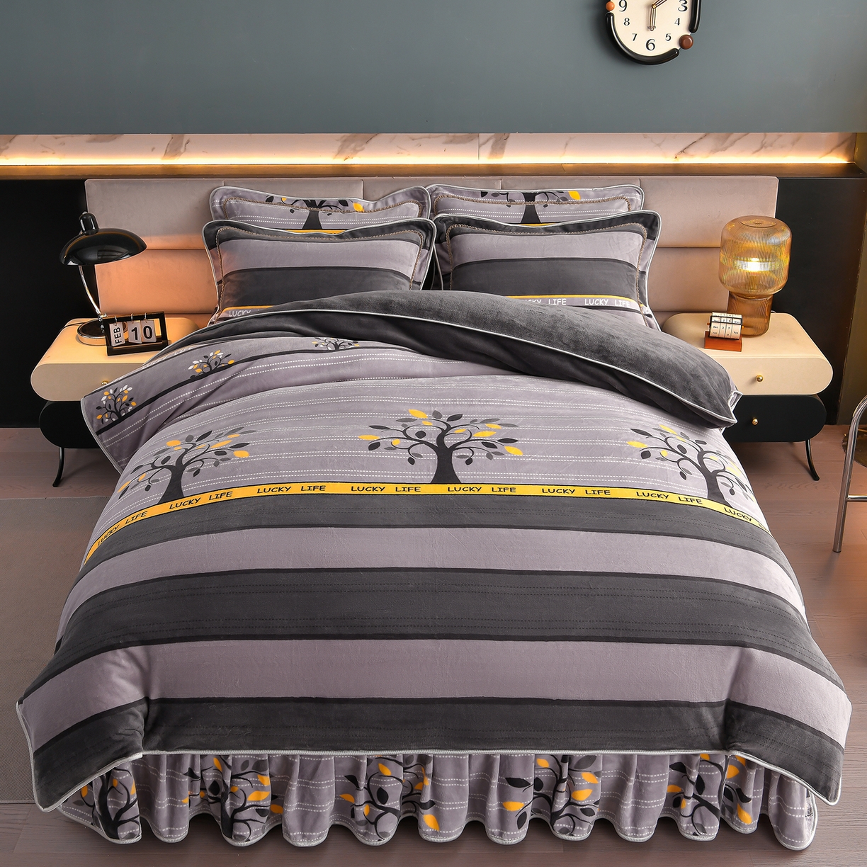 91家纺网 家纺一手货源 找家纺 董成龙家纺 2026新款高克重9-10斤加厚印花超柔牛奶绒爆款法莱绒金貂绒床裙四件套控价 美满生活