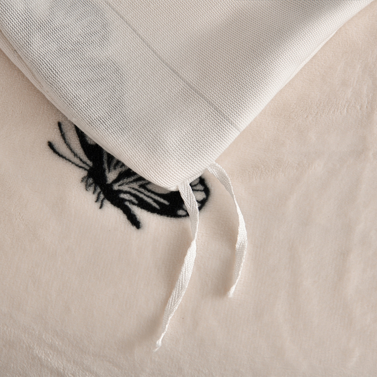 91家纺网 家纺一手货源 找家纺 董成龙家纺 2026新款高克重9-10斤加厚印花超柔牛奶绒爆款法莱绒金貂绒床裙四件套控价 蝶梦