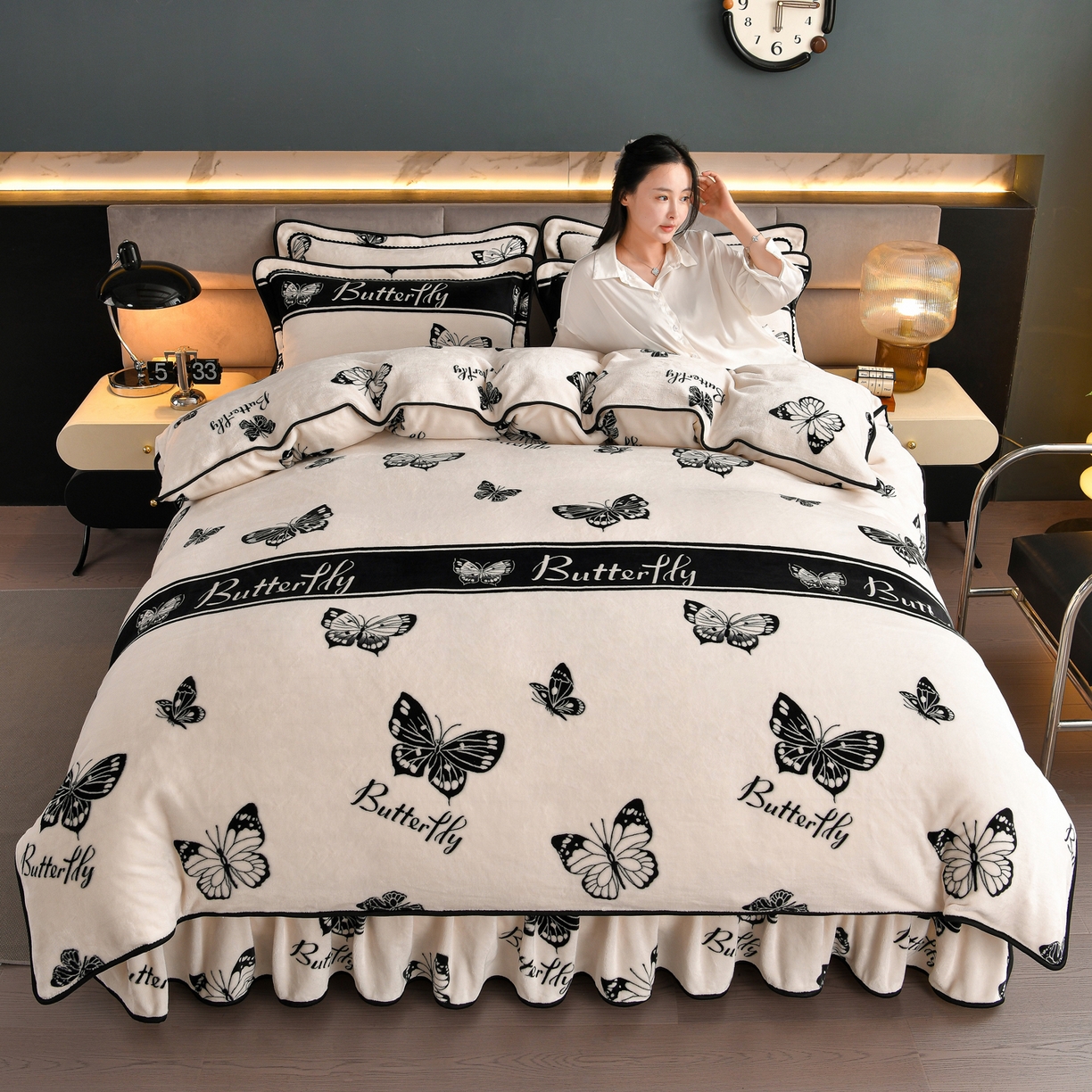 91家纺网 家纺一手货源 找家纺 董成龙家纺 2026新款高克重9-10斤加厚印花超柔牛奶绒爆款法莱绒金貂绒床裙四件套控价 蝶梦