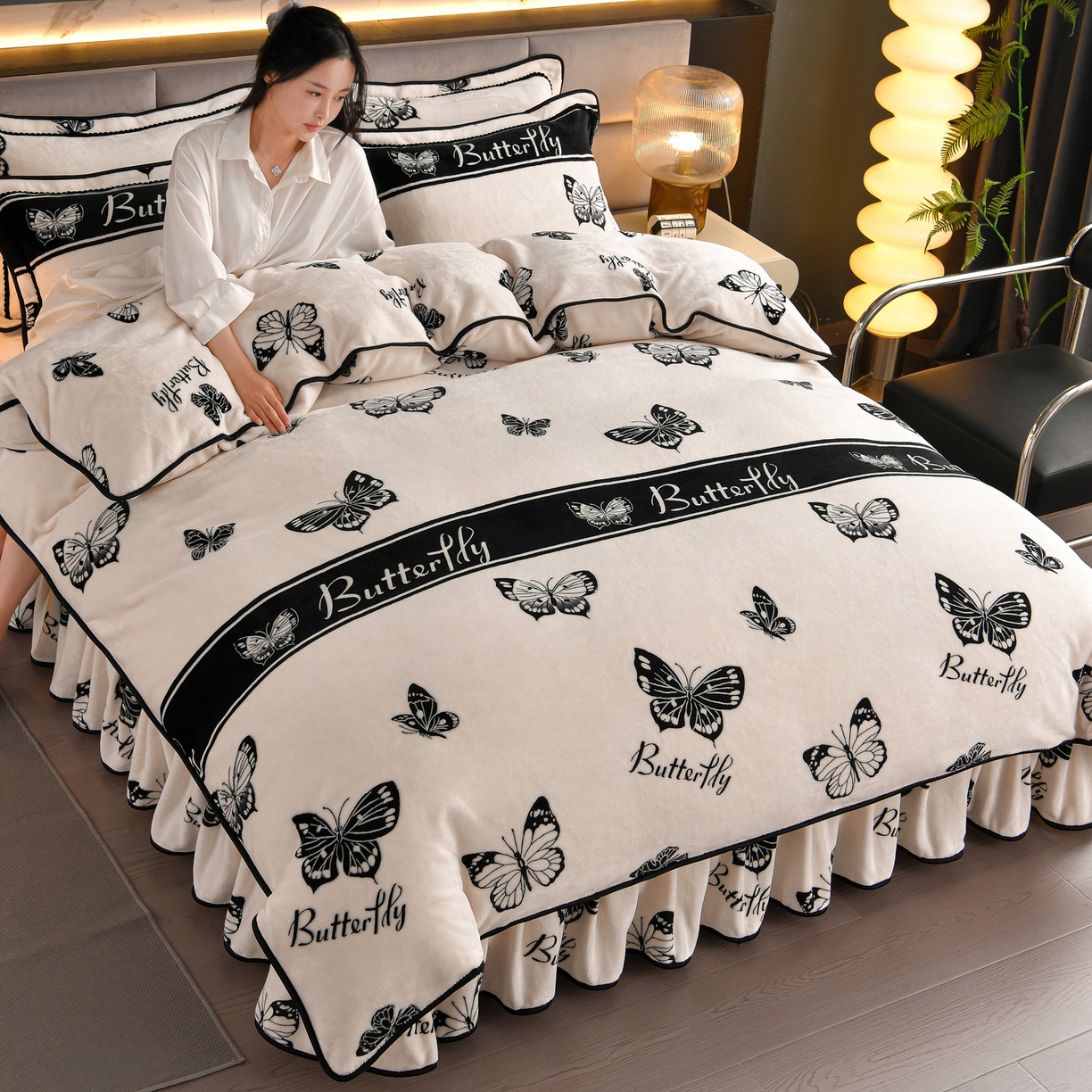 董成龙家纺 20256新款高克重9-10斤加厚印花超柔牛奶绒爆款法莱绒金貂绒床裙四件套控价 蝶梦