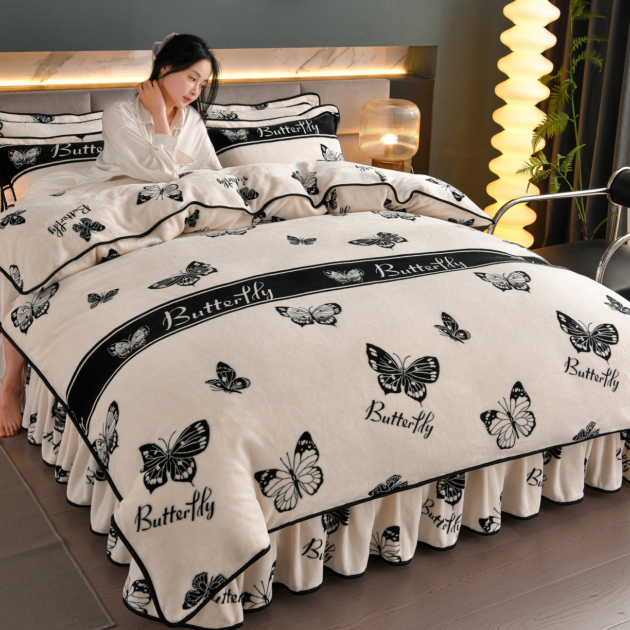 91家纺网 家纺一手货源 找家纺 董成龙家纺 2026新款高克重9-10斤加厚印花超柔牛奶绒爆款法莱绒金貂绒床裙四件套控价 蝶梦