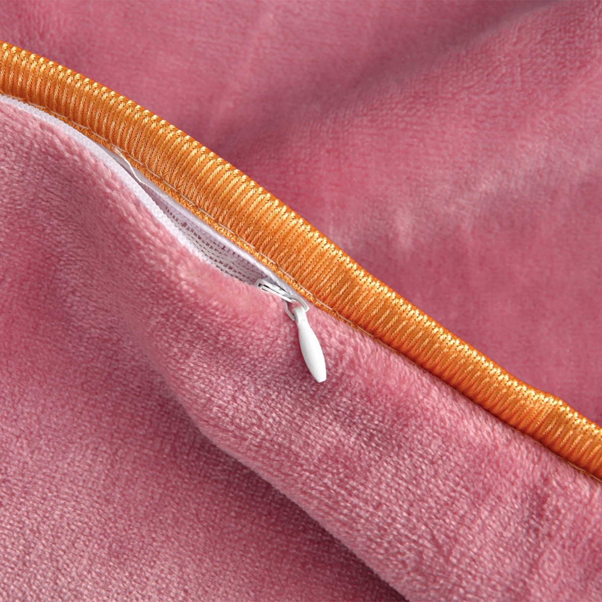 91家纺网 家纺一手货源 找家纺 董成龙家纺 2026新款高克重9-10斤加厚印花超柔牛奶绒爆款法莱绒金貂绒床裙四件套控价 花韵