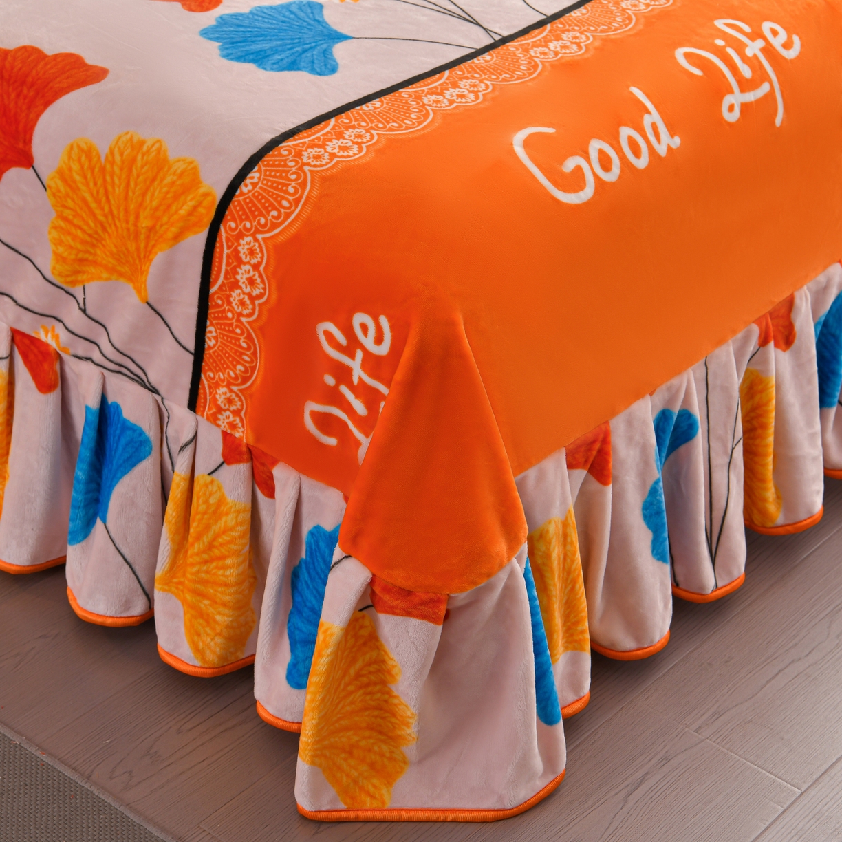 91家纺网 家纺一手货源 找家纺 董成龙家纺 2026新款高克重9-10斤加厚印花超柔牛奶绒爆款法莱绒金貂绒床裙四件套控价 银杏花开