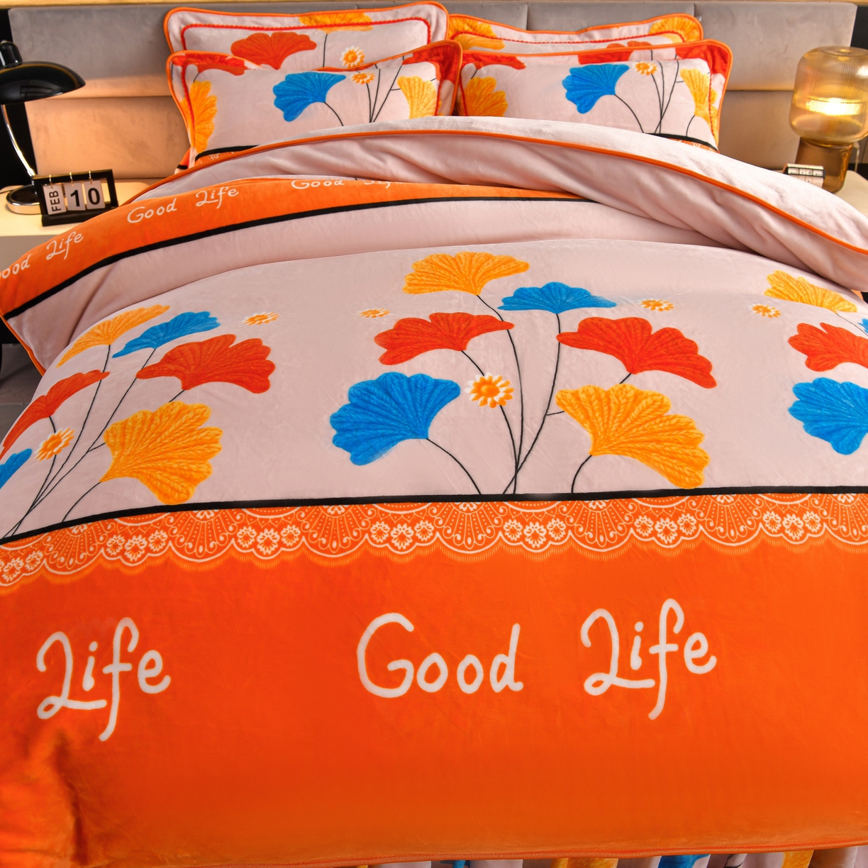 91家纺网 家纺一手货源 找家纺 董成龙家纺 2026新款高克重9-10斤加厚印花超柔牛奶绒爆款法莱绒金貂绒床裙四件套控价 银杏花开