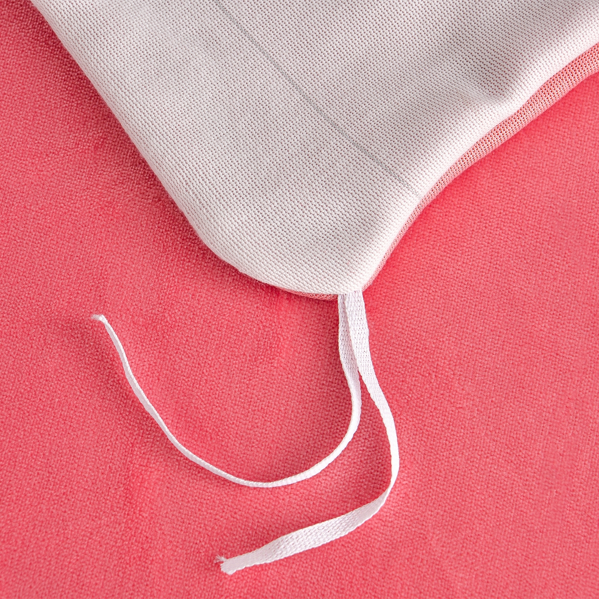 91家纺网 家纺一手货源 找家纺 董成龙家纺 2026新款高克重9-10斤加厚印花超柔牛奶绒爆款法莱绒金貂绒床裙四件套控价 幸运绒趣