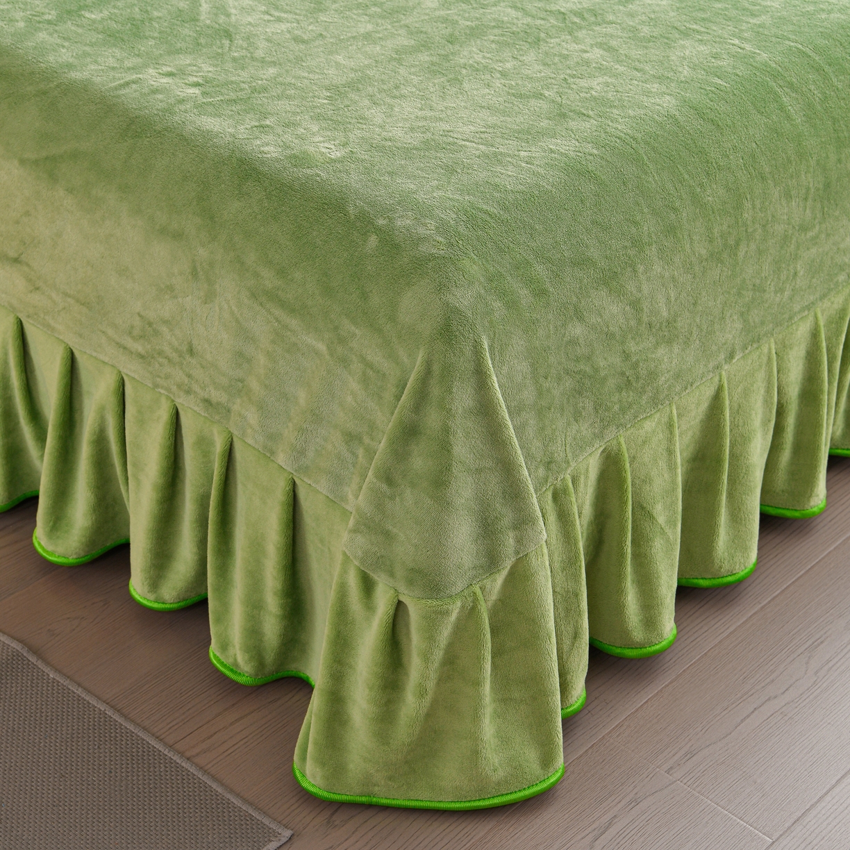 91家纺网 家纺一手货源 找家纺 董成龙家纺 2026新款高克重9-10斤加厚印花超柔牛奶绒爆款法莱绒金貂绒床裙四件套控价 恐龙乐园