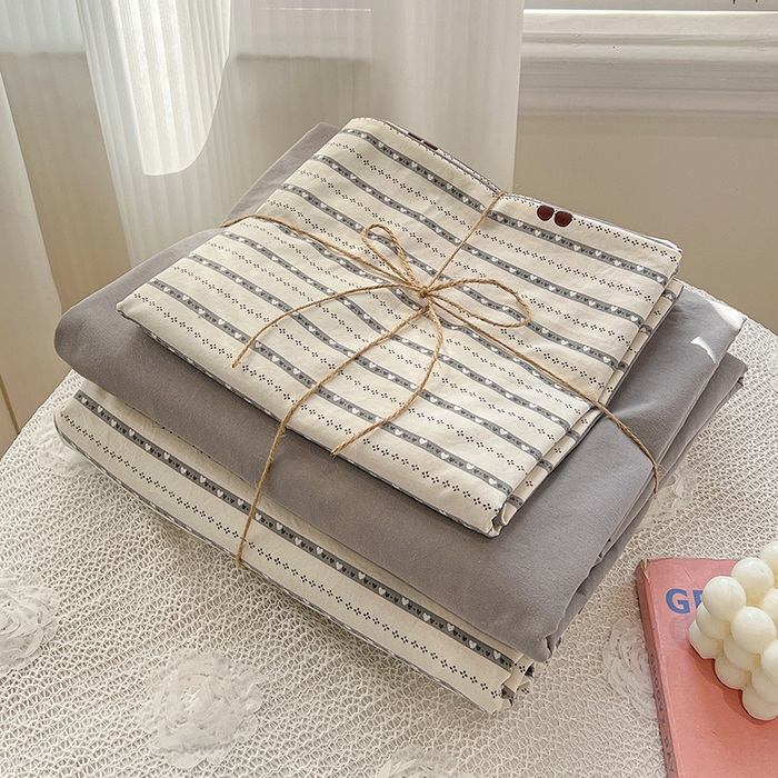 91家纺网 家纺一手货源 找家纺 梦纤绒 2026新款古法水洗仿棉云感纱四件套 灰樱桃