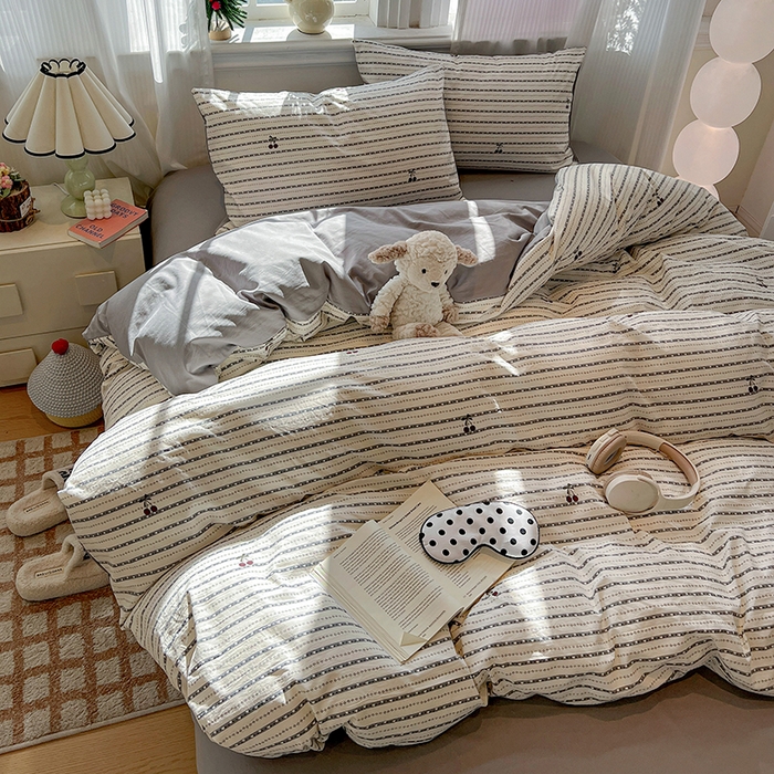 91家纺网 家纺一手货源 找家纺 梦纤绒 2026新款古法水洗仿棉云感纱四件套 灰樱桃