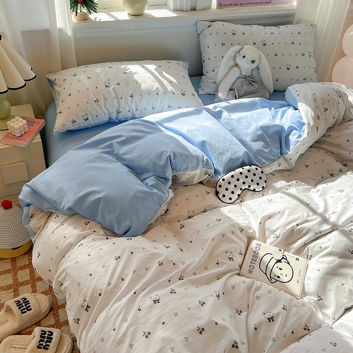 91家纺网 家纺一手货源 找家纺 梦纤绒 2026新款古法水洗仿棉云感纱四件套 樱桃熊